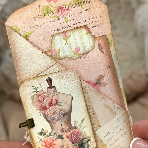 https://www.deniseparkesdiy.com/products/paper-cone-ornament-digital-printables